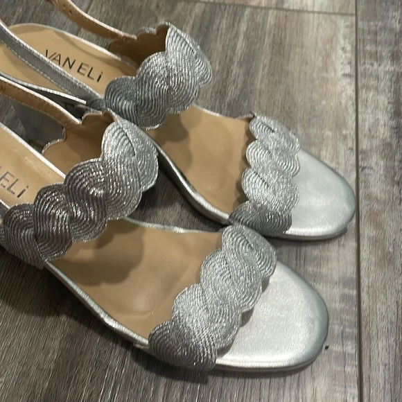 VANELi Lettie Sandal silver block high heels size 8.5 N - Picture 2 of 8